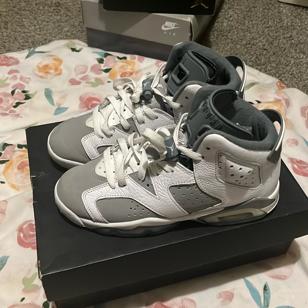Air Jordan 6 retro (Gs) white and grey